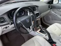 Usado Volvo V40 Summum 2016 Marrón Berlina