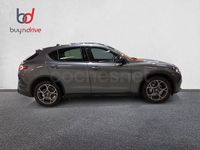 Usado Alfa Romeo Stelvio Sprint 160 CV (117 kW) 2021 Gris / plata SUV