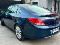 Usado Opel Insignia Sport 160 CV (117 kW) 2011 Azul Berlina