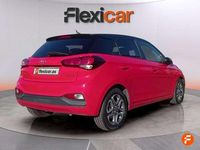 Usado Hyundai i20 100 CV (73 kW) 2020 Rojo Utilitario