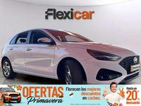 Usado Hyundai i30 101 CV (74 kW) 2024 Blanco Berlina