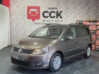 Usado VW Touran Advance 105 CV (77 kW) 2012 Marrón Monovolumen