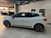 Usado Renault Clio V Zen 100 CV (73 kW) 2020 Blanco Berlina