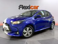 Usado Toyota Yaris Hybrid Active 116 CV (85 kW) 2025 Azul Berlina