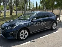 Usado Kia Ceed 120 CV (88 kW) 2018 Azul Utilitario