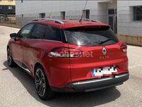 Usado Renault Clio GrandTour Zen 90 CV (66 kW) 2019 Rojo Familiar