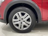 Usado Dacia Sandero Comfort 91 CV (66 kW) 2022 Rojo Berlina