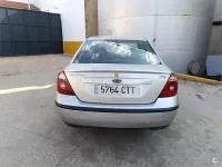 Usado Ford Mondeo Trend 115 CV (84 kW) 2004 Gris / plata Familiar