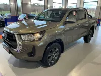 Nuevo Toyota HiLux 204 CV (150 kW) 2025 Beige Pickup/Camioneta