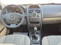 Usado Renault Mégane Expression 110 CV (80 kW) 2006 Beige Utilitario