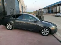 Usado Opel Insignia Selective 140 CV (102 kW) 2015 Gris / plata Berlina