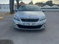 Usado Peugeot 308 Allure 110 CV (80 kW) 2015 Gris / plata Berlina