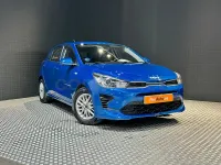 Usado Kia Rio 100 CV (73 kW) 2021 Azul Berlina