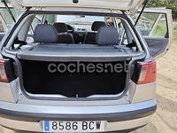 Usado Seat Ibiza Stella 90 CV (66 kW) 2000 Gris / plata Berlina
