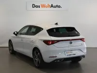 Usado Seat Leon FR 115 CV (84 kW) 2025 Blanco