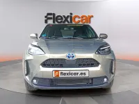 Usado Toyota Yaris Active 116 CV (85 kW) 2021 Beige Utilitario