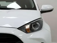 Usado Toyota Yaris Active 116 CV (85 kW) 2022 Blanco Utilitario