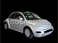 Usado VW New Beetle 150 CV (110 kW) 2001 Gris / plata Utilitario