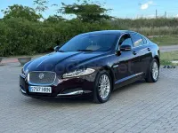 Usado Jaguar XF Luxury 200 CV (147 kW) 2014 Granate Berlina