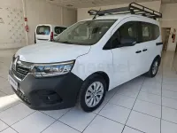 Usado Renault Kangoo 95 CV (69 kW) 2025 Blanco Monovolumen