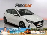 Usado Hyundai i20 100 CV (73 kW) 2022 Blanco Utilitario
