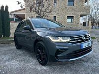 Usado VW Tiguan Sportline 130 CV (95 kW) 2022 Gris / plata SUV