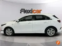 Usado Kia Ceed 136 CV (100 kW) 2023 Blanco Utilitario