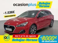 Usado Hyundai i30 Style 140 CV (102 kW) 2019 Rojo Familiar