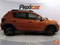 Usado Dacia Sandero Stepway 90 CV (66 kW) 2017 Naranja Berlina