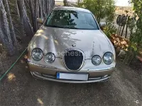 Usado Jaguar S-Type Executive 238 CV (175 kW) 2002 Amarillo Berlina