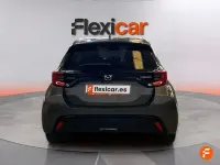 Usado Mazda 2 Comfort 92 CV (67 kW) 2023 Gris Utilitario