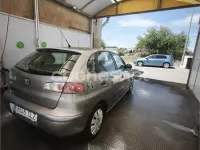 Usado Seat Ibiza Stella 75 CV (55 kW) 2003 Gris / plata Utilitario