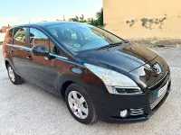 Usado Peugeot 5008 110 CV (80 kW) 2010 Negro Monovolumen