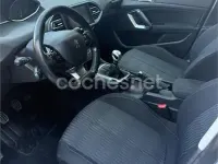 Usado Peugeot 308 SW Active 120 CV (88 kW) 2015 Blanco Familiar
