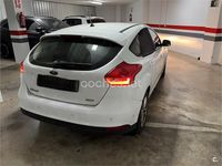 Usado Ford Focus Trend 125 CV (91 kW) 2017 Blanco Berlina