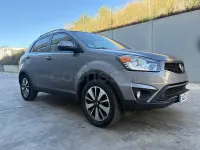 Usado SsangYong Korando 149 CV (109 kW) 2015 Gris / plata SUV