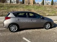 Usado Toyota Auris Business Edition 90 CV (66 kW) 2015 Beige Berlina