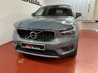Usado Volvo XC40 Momentum 163 CV (119 kW) 2021 Azul SUV