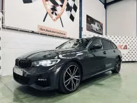 Usado BMW 330 Comfort Edition 265 CV (194 kW) 2020 Gris / plata Familiar