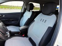 Usado Renault Captur Intens 90 CV (66 kW) 2016 Blanco SUV