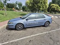 Usado Renault Laguna II Authentique 110 CV (80 kW) 2005 Gris / plata Berlina