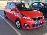 Usado Peugeot 108 Active 72 CV (52 kW) 2020 Rojo Berlina