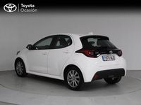 Usado Toyota Yaris Hybrid Active 116 CV (85 kW) 2023 Blanco Berlina
