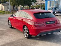 Usado Mercedes CLA200 Shooting Brake 136 CV (100 kW) 2018 Rojo Familiar