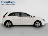 Usado Hyundai i30 120 CV (88 kW) 2018 Blanco Berlina