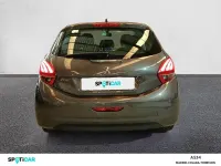 Usado Peugeot 208 Signature Sky 82 CV (60 kW) 2019 Gris Utilitario