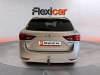 Usado Toyota Avensis Advance 143 CV (105 kW) 2016 Gris Familiar