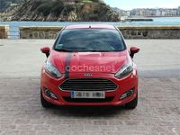 Usado Ford Fiesta Trend 82 CV (60 kW) 2014 Rojo Utilitario