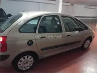 Usado Citroën Xsara Picasso 92 CV (67 kW) 2006 Beige Monovolumen