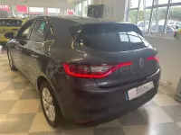 Usado Renault Mégane IV LIMITED 115 CV (84 kW) 2020 Gris / plata Berlina